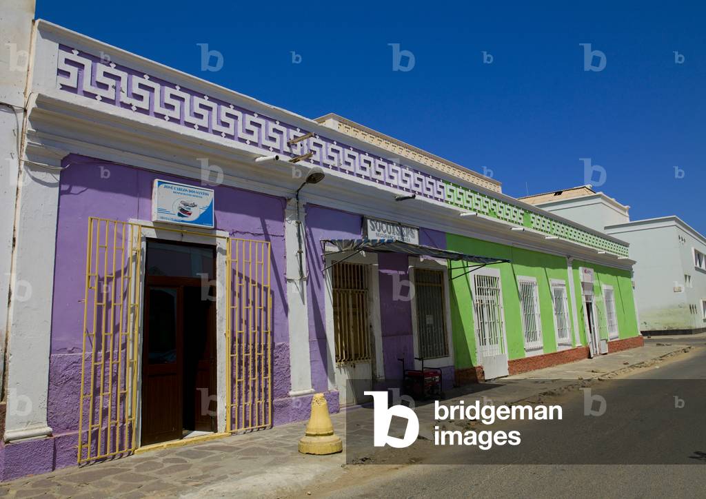 Old Colonial building in Namibe Town, Angola, Africa (photo)