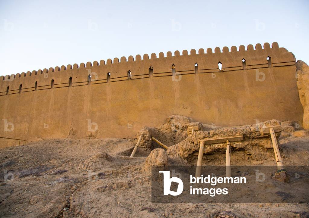 Restoration Of The Old Citadel Of Arg-é Bam, Kerman Province, Bam, Iran, 2016 (photo)