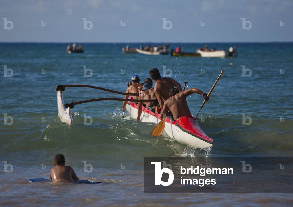 Canoe Competition at Anakena beach, Easter Island, Chile (photo)