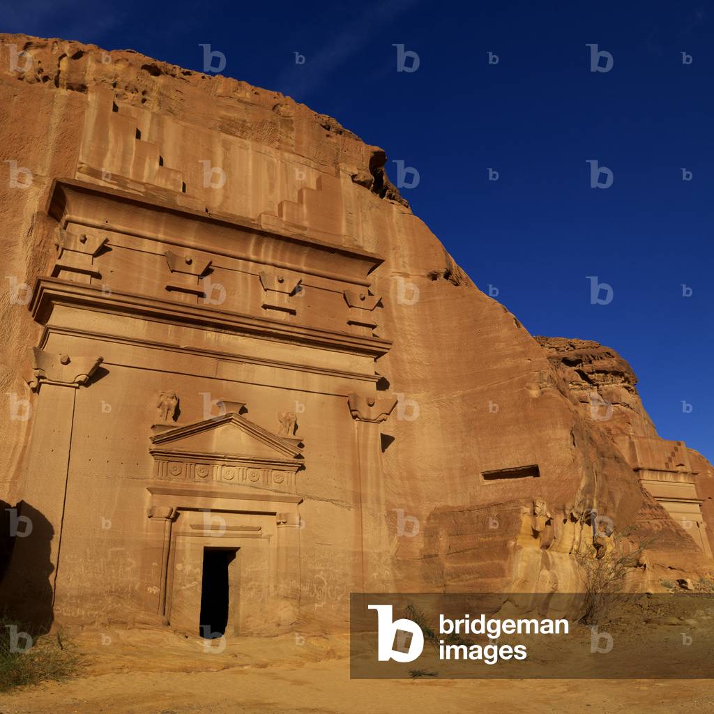 Madain Saleh Archaeologic Site, Saudi Arabia (photo)