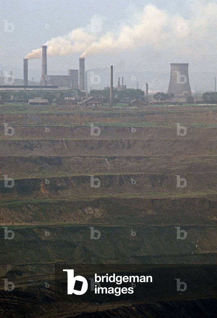 Open cast coal mine, Fushun, Liaoning Province, China (photo)