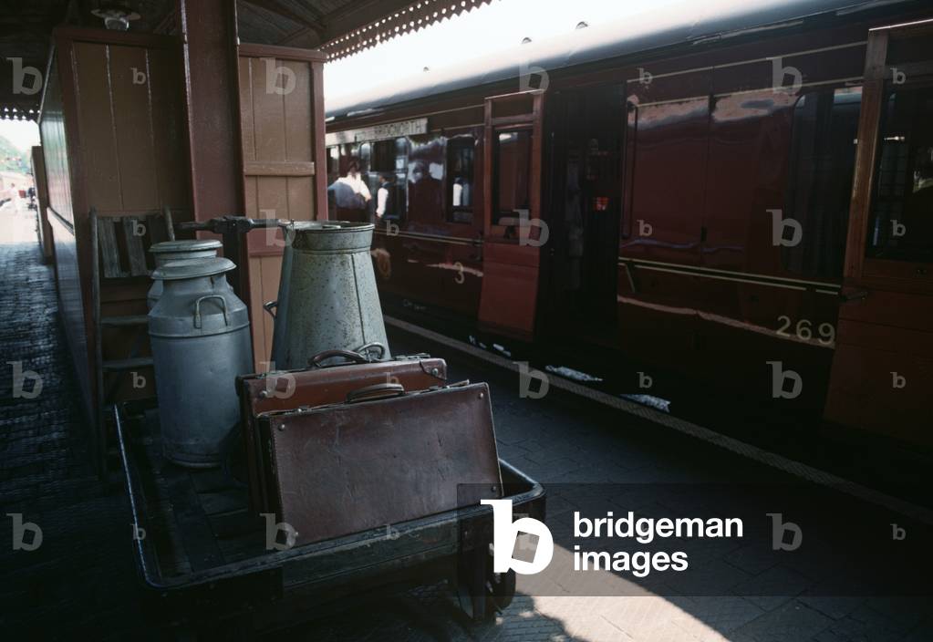 Milk churns and luggage at Bewdley station on the Severn Valley Heritage Railway, Shropshire & Worcester, England, UK, 1989 (photo)