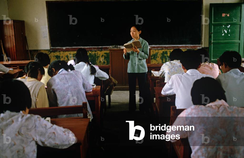 Chinese teacher in middle school, Nanjing, Jiangsu Province, China (photo)