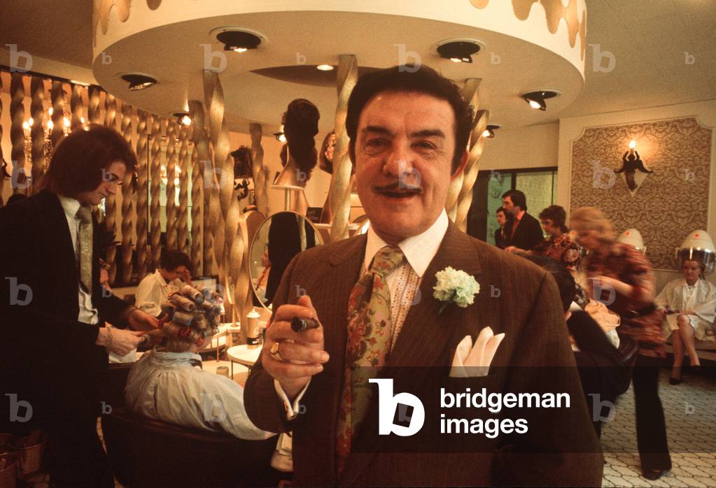 LONDON. KNIGHTSBRIDGE. 1972