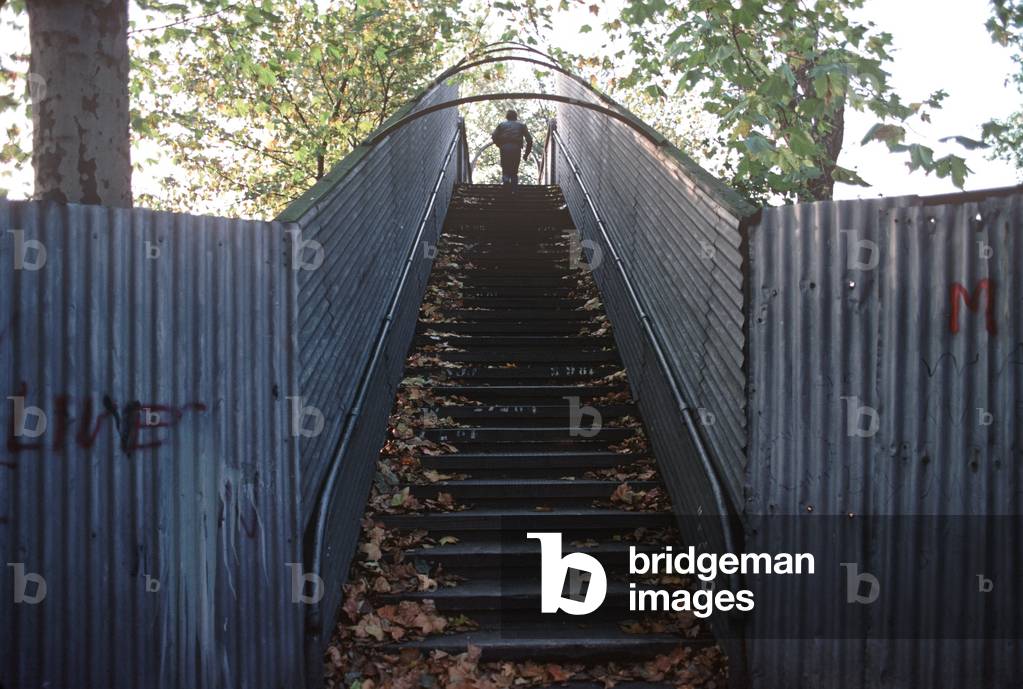 Metal pedestrian railway bridge over North London Line, London 1980s, 1982 (photograph)