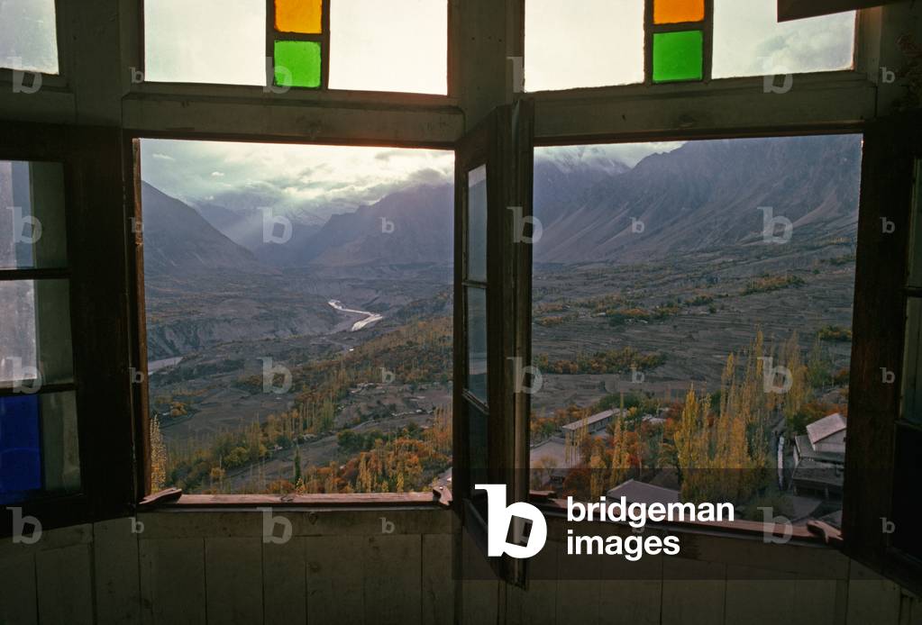 View overlooking Hunza Valley from ancient Baltit Fort, founded in the 1st Century,  Gilgit-Baltistan Administrative Area, Pakistan (photo)