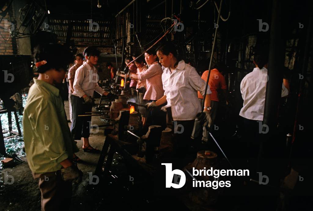 molten glass in bottle making factory, Chengdu, Sichuan, Province China (photo)
