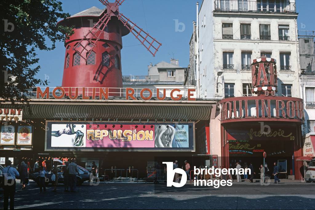Moulin Rouge, Cabaret, Night Club, Clichy, Paris, France (photo)