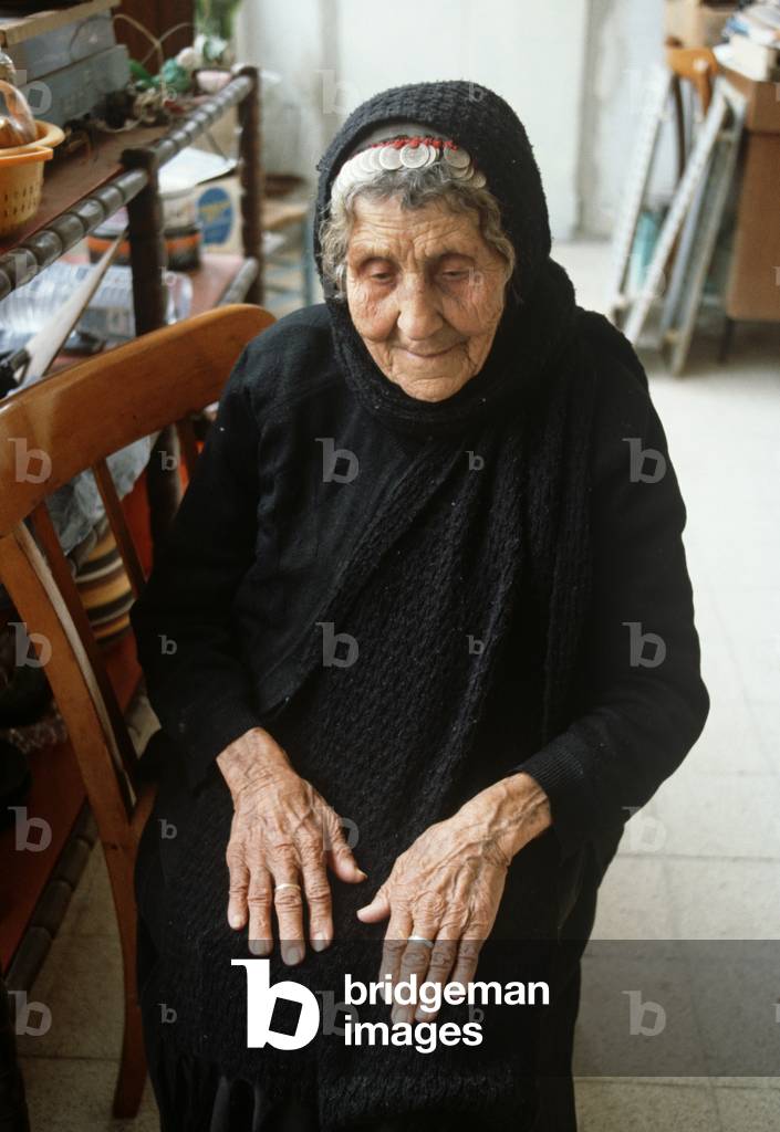 Palestinian old women, West Bank, East Jerusalem, Israeli, Palestinian Authority (photo)