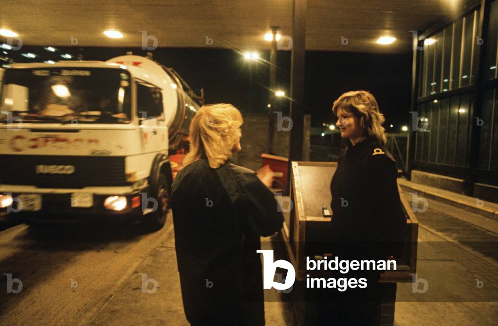 HM CUSTOMS & EXCISE, PORT OF DOVER, 1980s