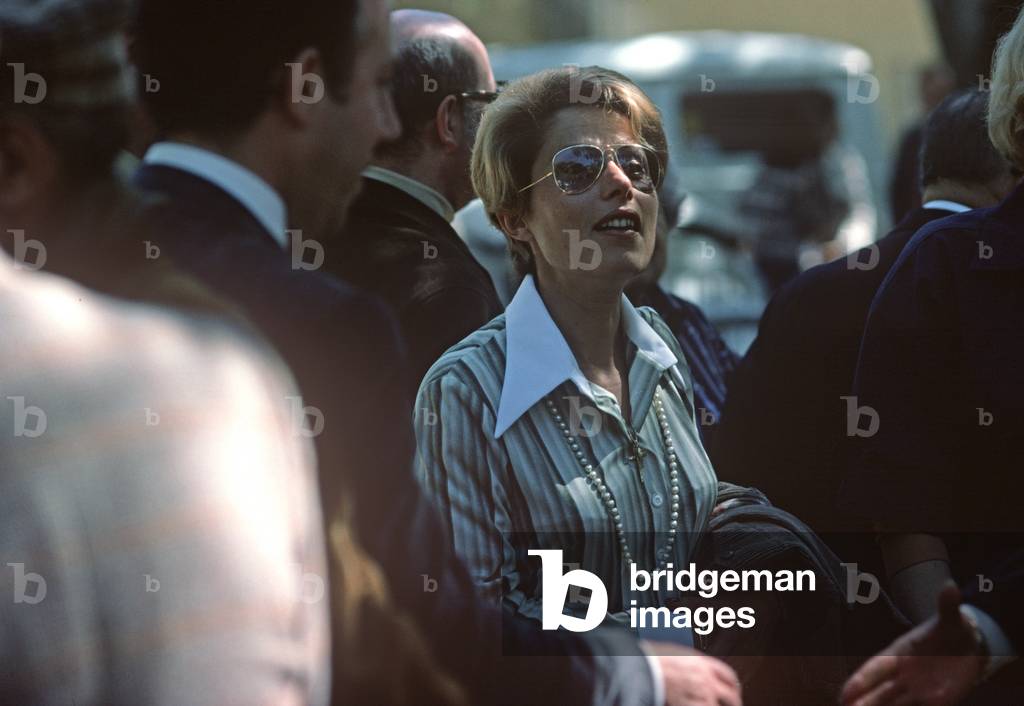 Lady with sunglasses, Grimaud Village, Cote D'Azur, France (photo)