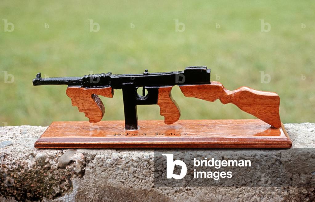 Wooden Replica of a Thompson Machine Gun made by Republican Prisoners in Long Kesh Internment Camp during The Troubles, Northern Ireland (photo)
