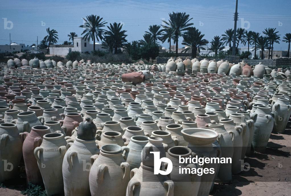 Amphora wine and water jugs factory, South Tunisia, North Africa (photo)