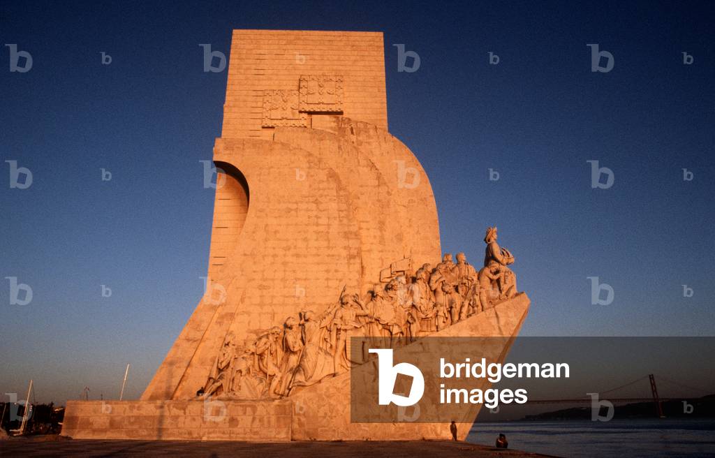 Monument of the Discoveries on the bank of the River Tagus, Lisbon, Portugal (photo)