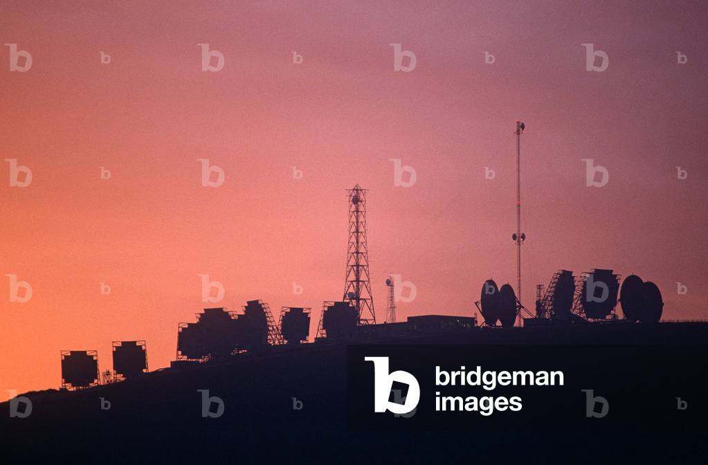 Mormond Hill, United States, United States and NATO communications complex in Scotland, Great Britain, UK (photo)