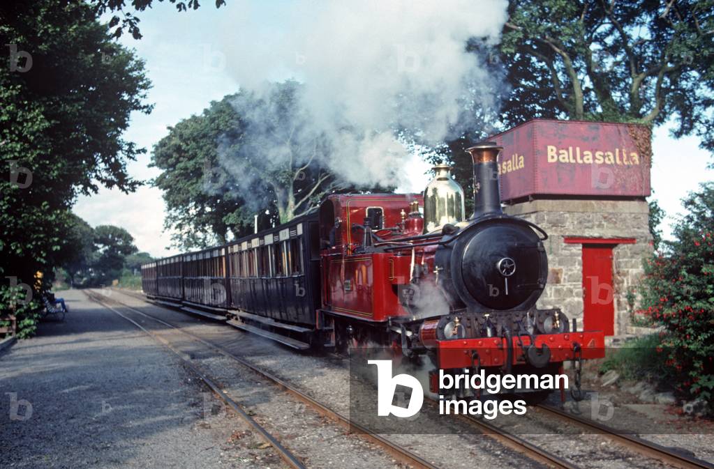 Steam locomotive at the Ballasalla station on the Isle of Man Railway, 1991 (photo)