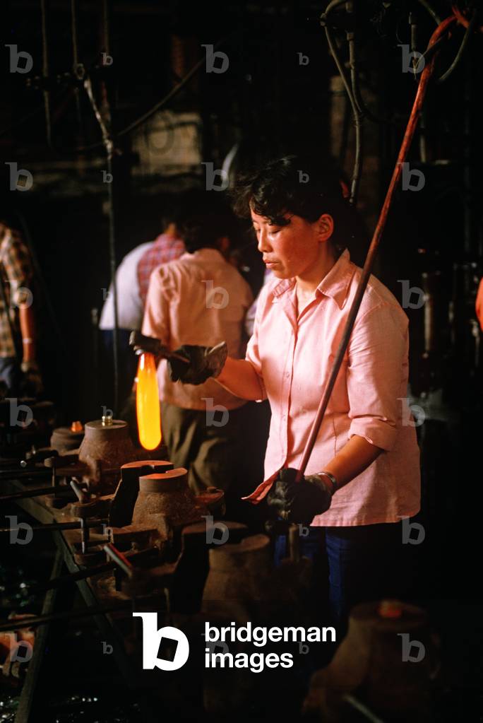 molten glass in bottle making factory, Chengdu, Sichuan, Province China (photo)