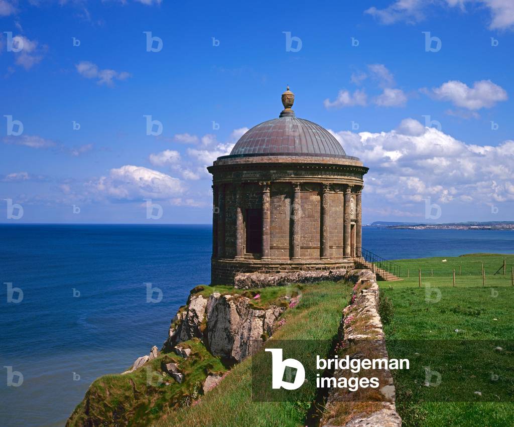 Mussenden Temple, built in 1785, Downhill, North Antrim coast, Northern Ireland (photo)