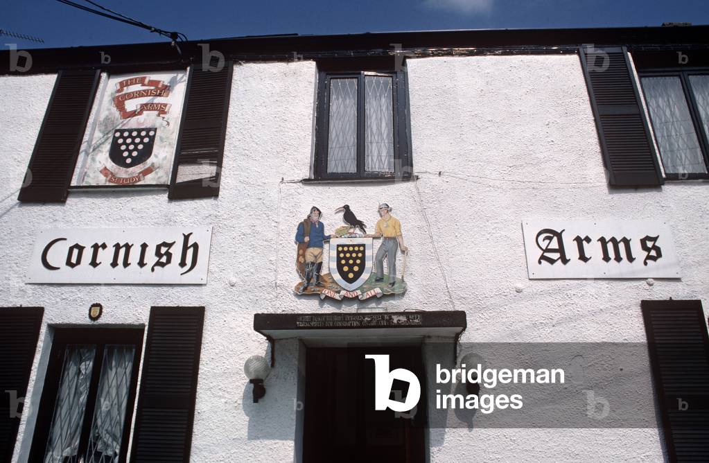 Cornish Arms pub, St Merryn, North Cornwall, England, UK (photo)