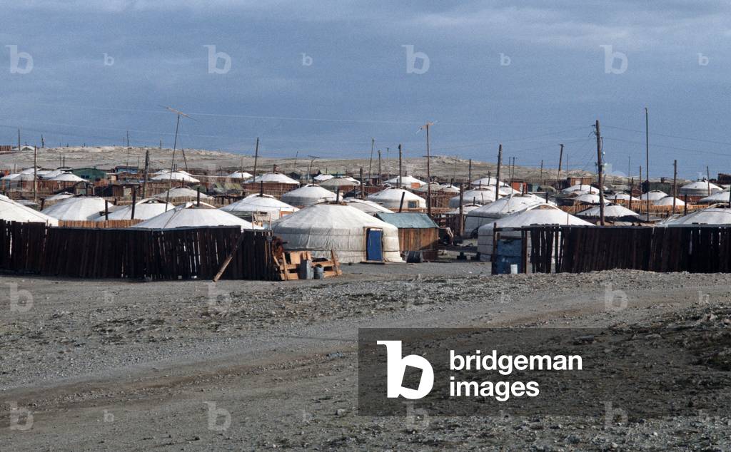 Yurt village in Gobi-Altai, Gobi Desert, Mongolia, Asia