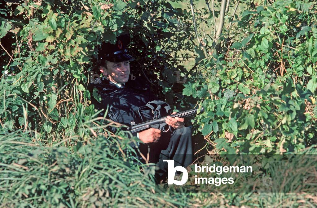 RUC, Royal Ulster Constabulary, policeman on patrol in County Tyrone on border with the Republic of Ireland during the Troubles, 1980 (photo)