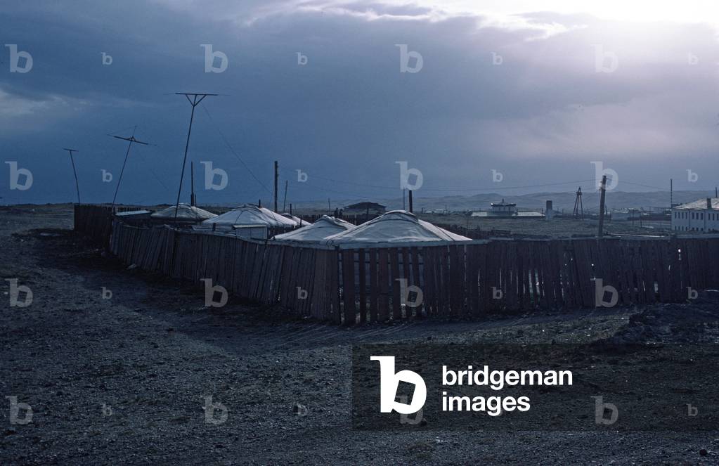 Yurt village in Gobi-Altai, Gobi Desert, Mongolia, Asia