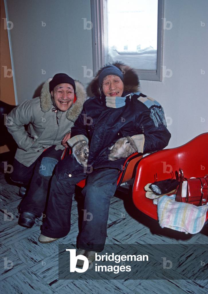 Inuit inhabitants of Cambridge Bay, hamlet on Victoria Island, Nunavut, Canada (photo)