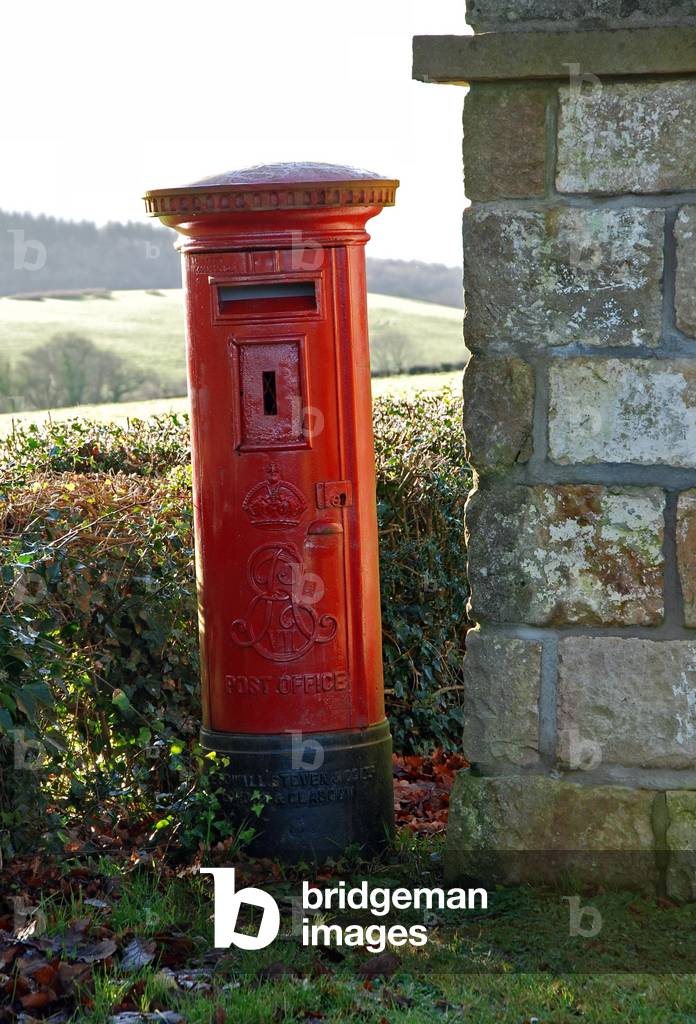 Lower Lough Erne, County Fermanagh, Northern Ireland, Old Red Pilar Box,Scenic Road To Kesh, Lower Lough Erne (photo)