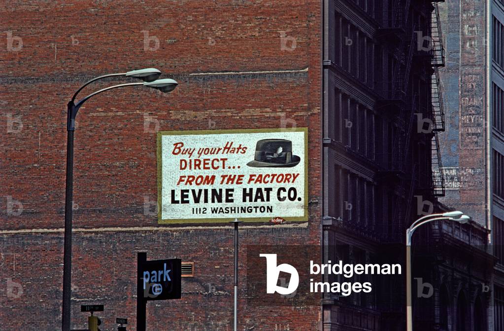 Painted Advertising Sign, St Louis, Missouri, USA  (photo)