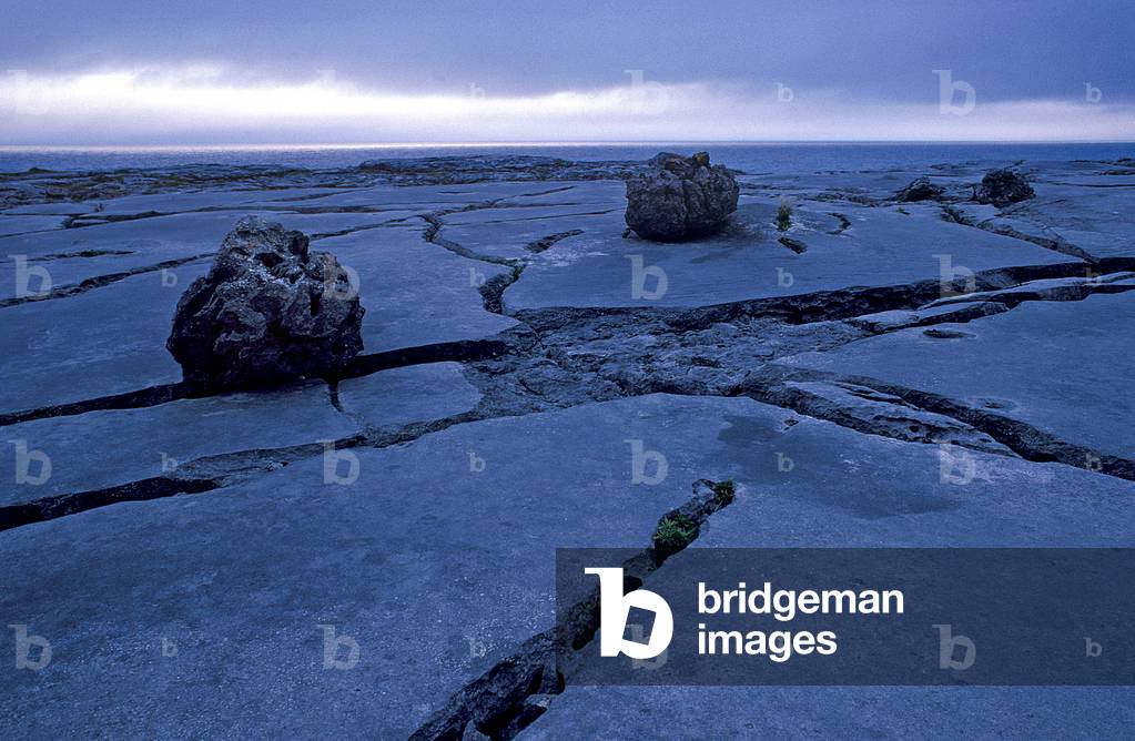 Limestone pavements in the Burren (photo)