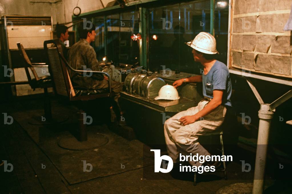 Steel workers in furnace control room of Baotou Steel Works, baotou, Inner Mongolia, China, 1985 (photo)