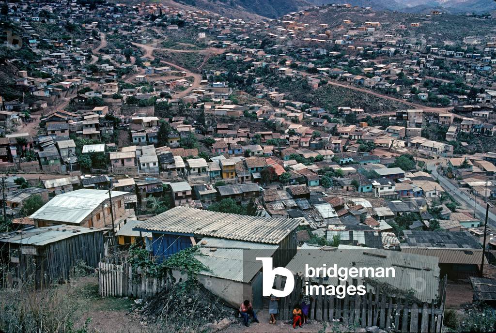 Shanty town in suburbs of Tegucigalpa, Honduras (photo)