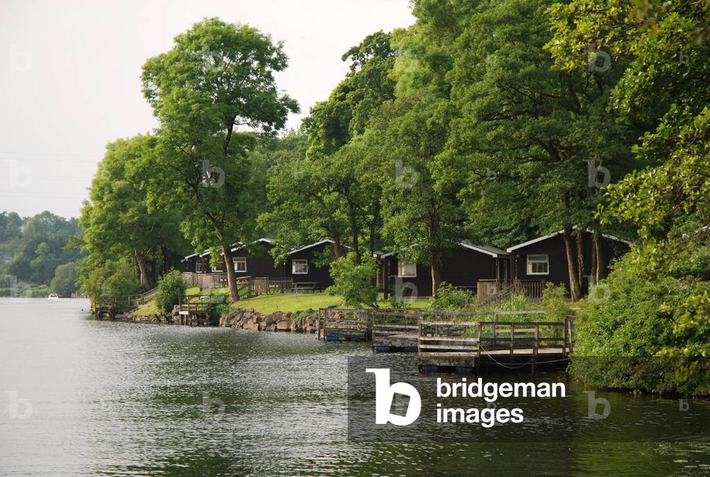 Killyhevlin Hotel Chalets on River Erne, Lough Erne Waterfront, Enniskillen, County Fermanagh, Northern Ireland, UK (photo)