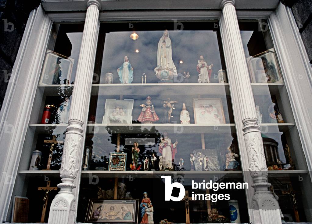 Religious statues shop in Dublin... James Joyce referred to 'Religious Symbols' in Dubliners, Ireland (photo)