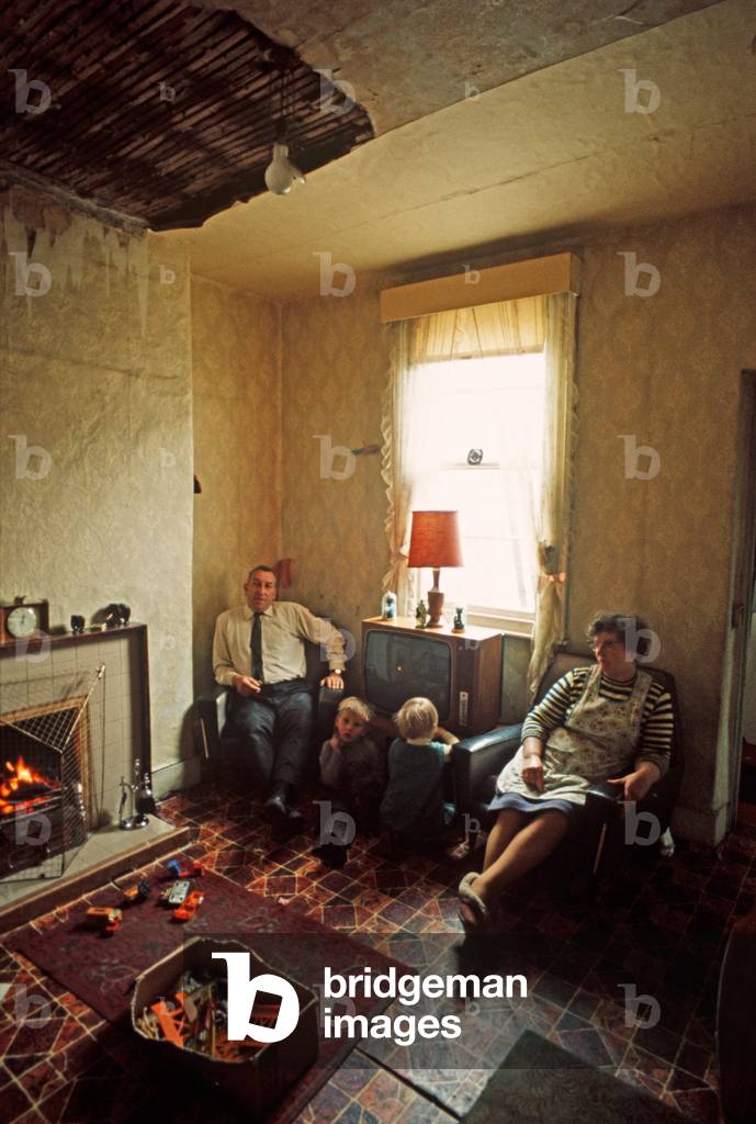 Families affected by the IRA Bombing Campaign during The Troubles, 1972 (photo)