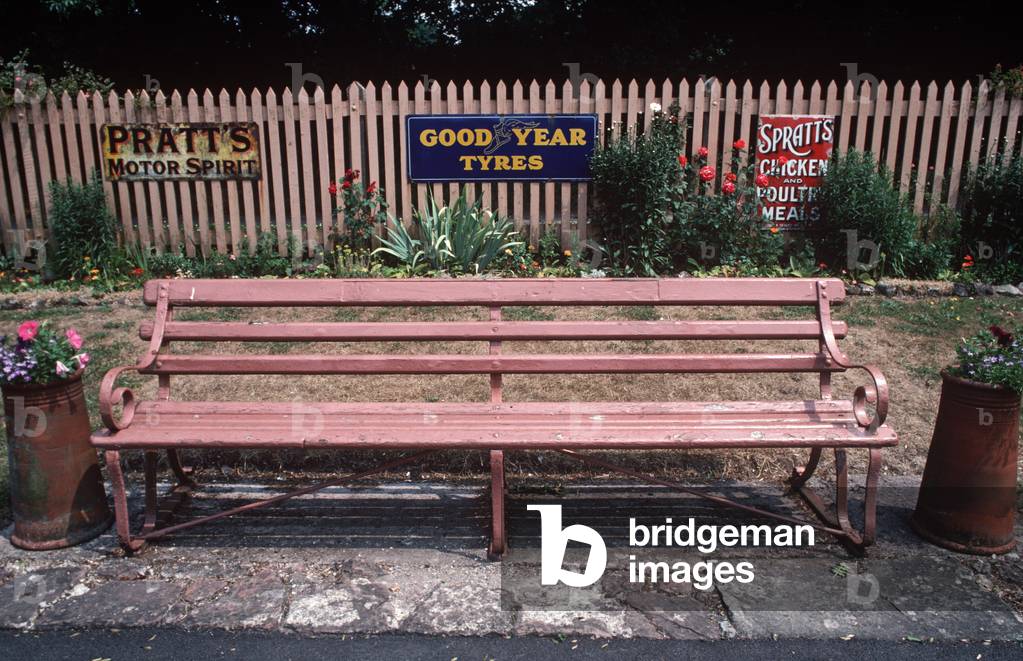 Platform bench on the West Somerset Heritage Railway, Somerset, England, UK, 1990 (photo)