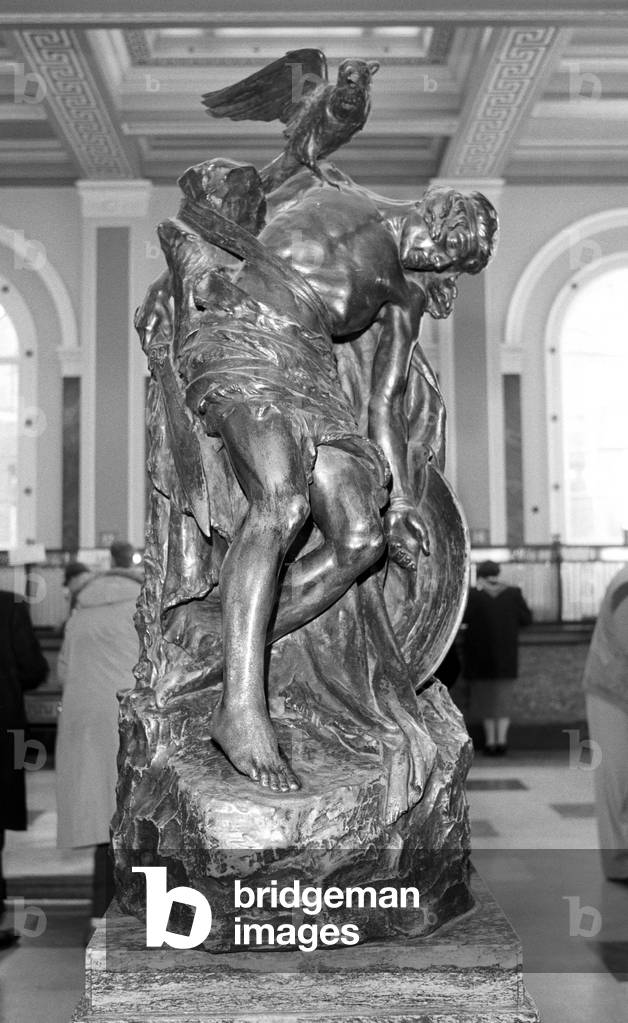 Cuchalainn Statue Of Irish Mythological Hero In Dublin General Post Office, Ireland (photo)