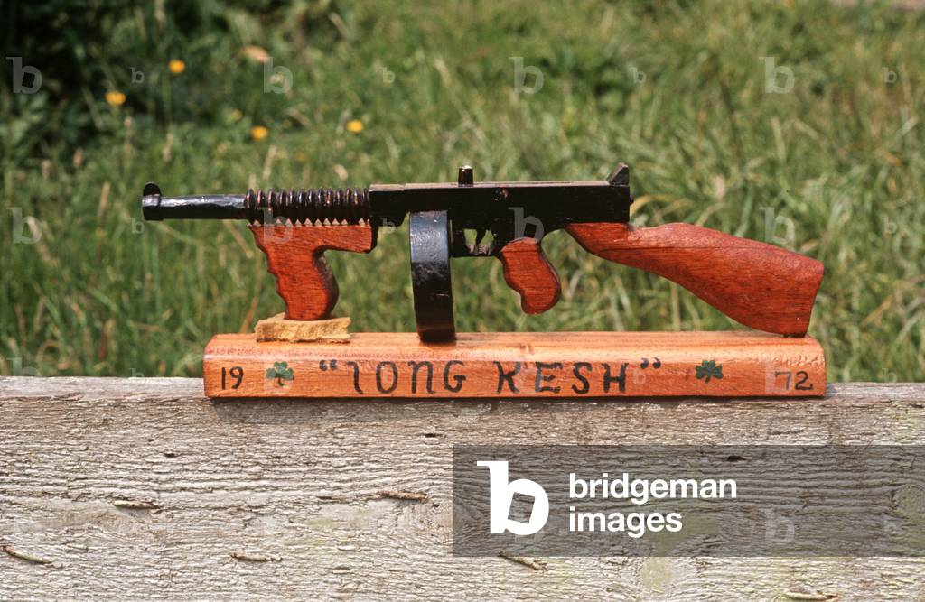Wooden Replica of a Thompson Machine Gun made by Republican Prisoners in Long Kesh Internment Camp during The Troubles, Northern Ireland, Long Kesh, 1972 (photo)