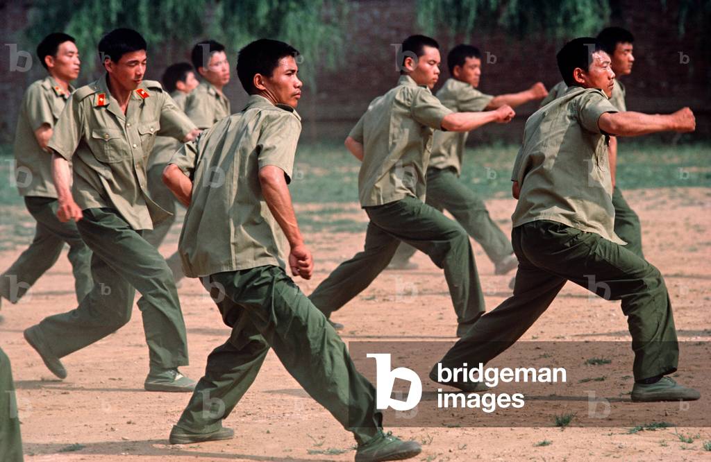 Peoples Liberation Army officers training in unarmed combat, Shijiazhuang Military Academy, Hubei province, China, 1985 (photo)