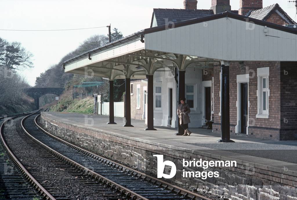 Criccieth railway station, Dovey Junction to Pwllheli Cambrian Coast railway line, Gwynedd, Wales, Great Britain, 1982 (photograph)