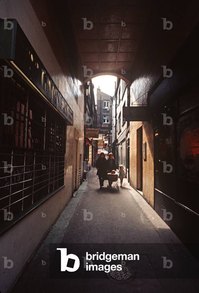 Soho alleyway, Soho, London, UK, 1972 (photo)