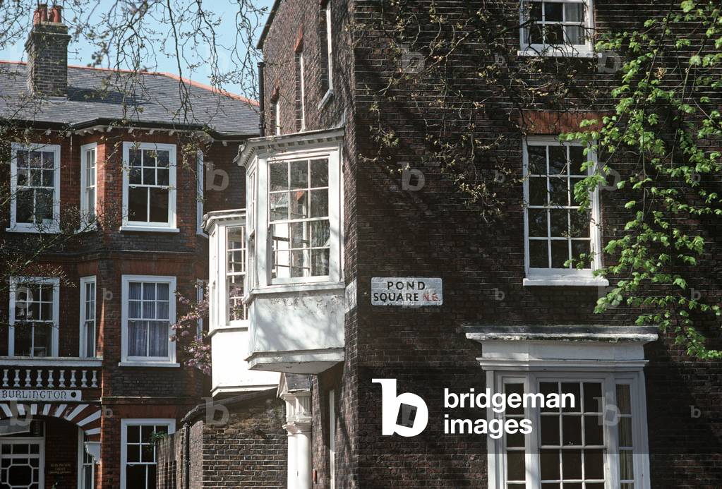 Pond Square, Highgate Village, North London, UK (photo)