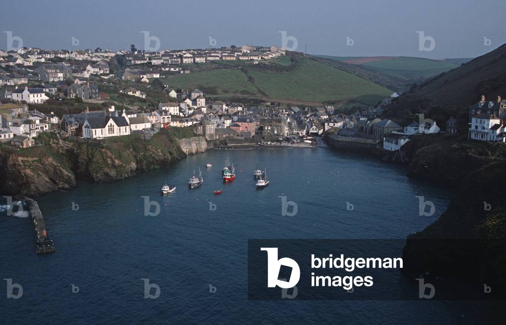Port Isaac, Atlantic coast fishing village in North Cornwall, England, UK (photo)
