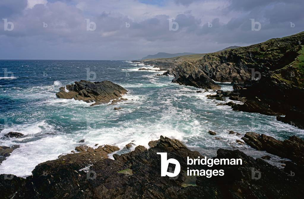 Atlantic seas of Achill Island, County Mayo, West Coast of Ireland (photo)