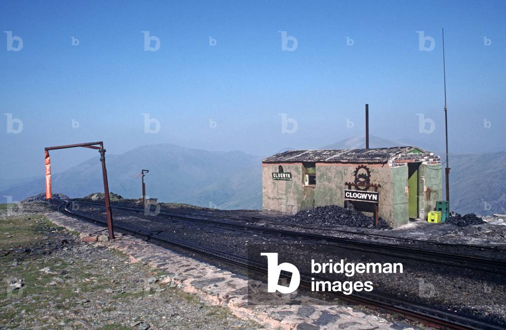 Water stop on way to Mount Snowdown, Wales, United Kingdom, 1991 (photo)