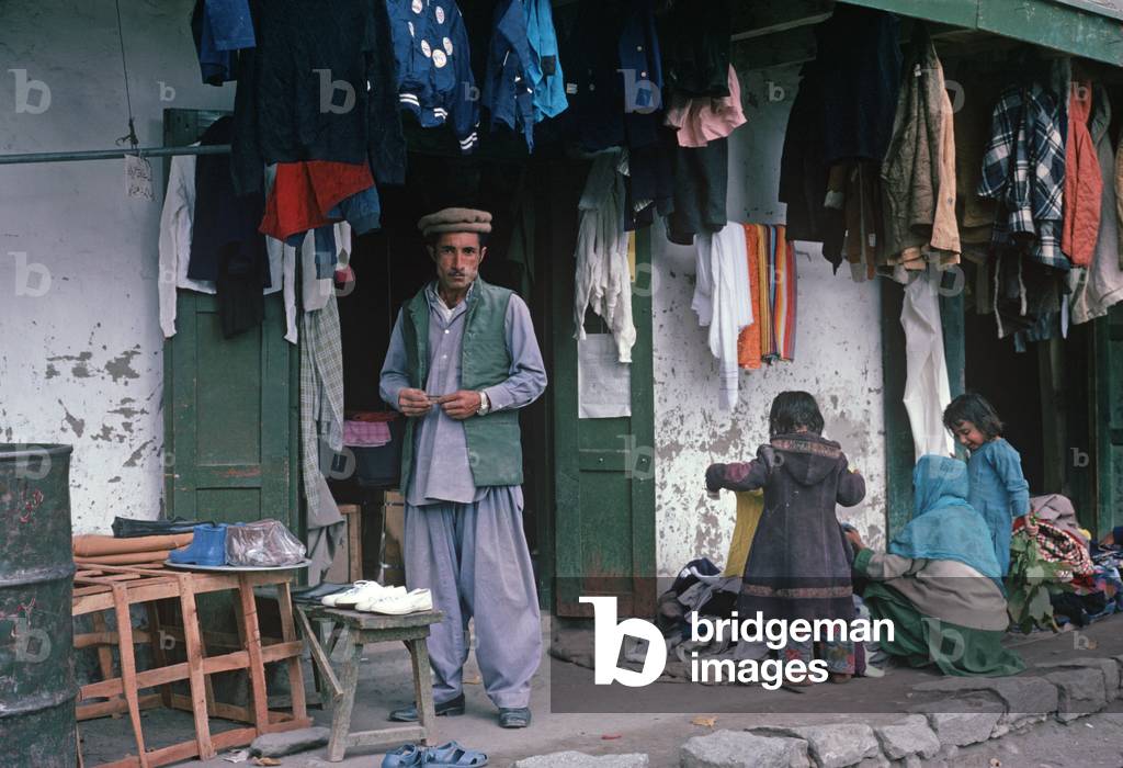 Clothes store, Gilgit, Gilgit-Baltistan Administrative Area, Pakistan (photo)