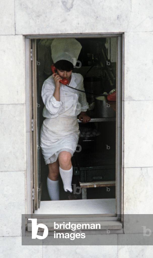 Moscovite chef on telephone, Moscow, Russia (photo)