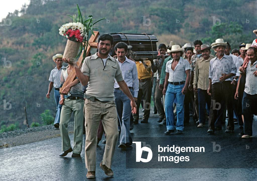 Countryside funeral procession, Honduras (photo)