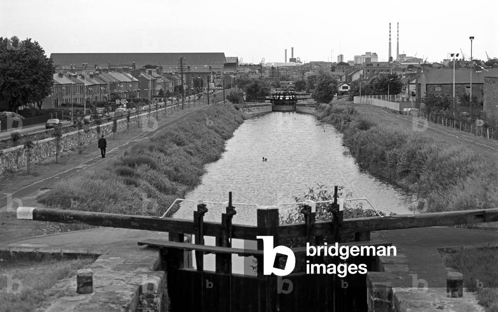 The Royal Canal, Dublin, referred to in James Joyce 'Ulysses', Ireland (photo)