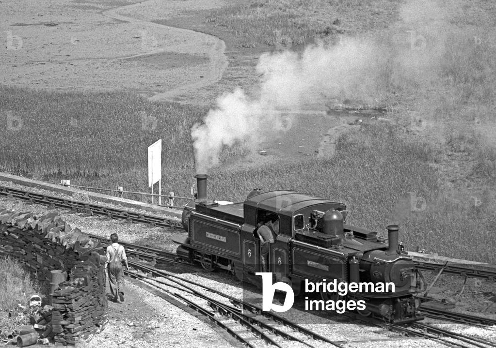 Steam locomotive on the Cob causeway, Gwynedd, North Wales, 1990 (photo)